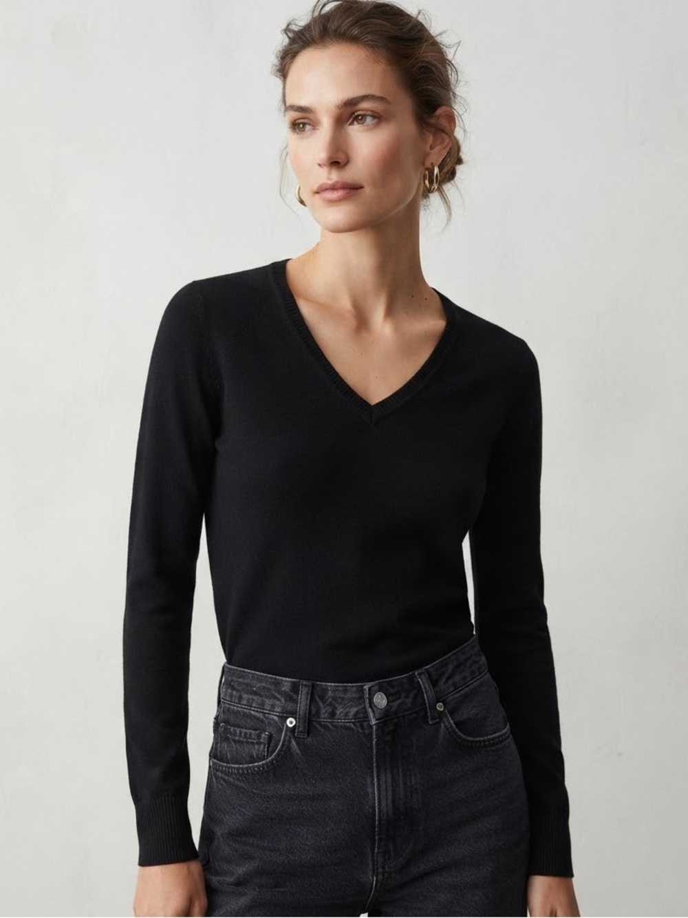 Zara Black V-Neck Fitted Sweater Lightweight Knit Basic Layer size XS